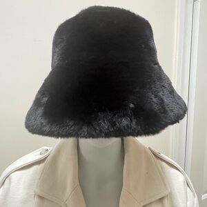 Chic Black Faux Fur Bucket Hat